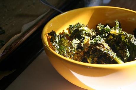 Easy Cheezy Raw Kale Chips Recipe