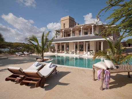 The Majlis Last-minute honeymoon offers from Scott Dunn