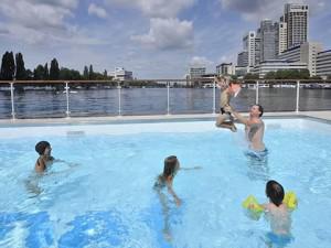 badbuiten Celebrate Amsterdam’s sunniest spring