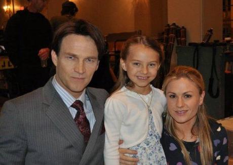 Caitlin Stephen Anna Spoilertvuk True Blood Season 4 Photos: Kid on Set