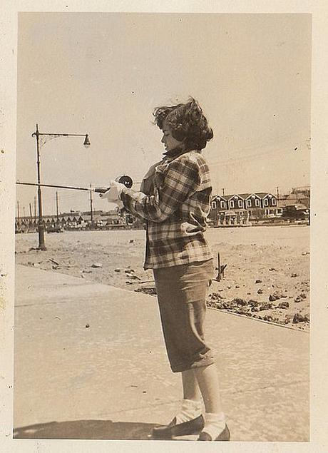 img_0095_1303937018 my collection of vintage picture