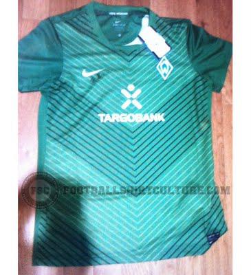 2011/12 Werder Bremen Home/Away Kits