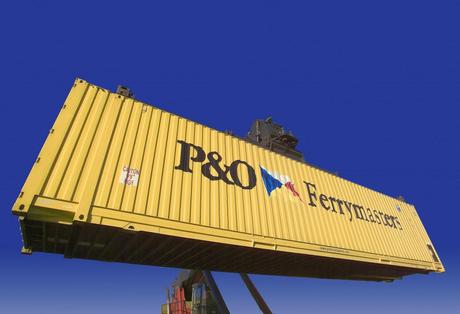po-ferrymasters-intermodal-container-in-the-air Ode to a box