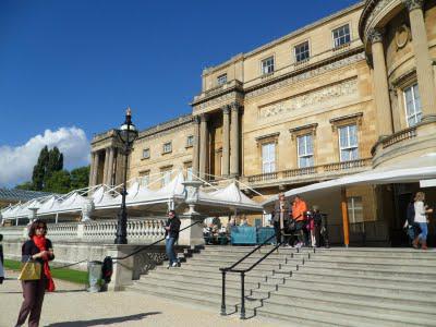 In and out of Buckingham Palace In and out of Buckingham Palace