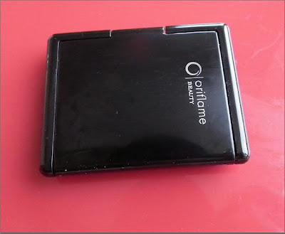 Review:: Swatch:: Oriflame Beauty Perfect Blush in Glowing Peach Review:: Swatch:: Oriflame Beauty Perfect Blush in Glowing Peach