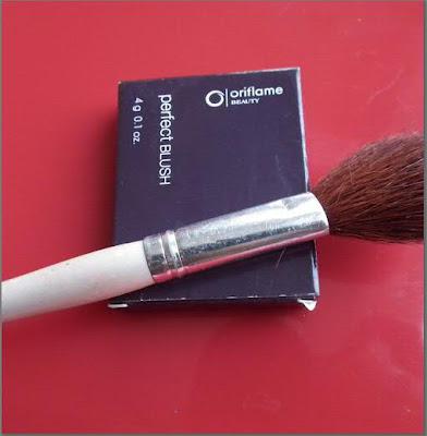 Review:: Swatch:: Oriflame Beauty Perfect Blush in Glowing Peach Review:: Swatch:: Oriflame Beauty Perfect Blush in Glowing Peach