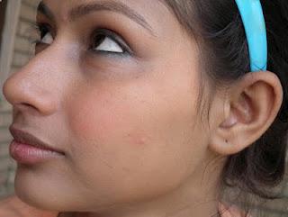 Review:: Swatch:: Oriflame Beauty Perfect Blush in Glowing Peach Review:: Swatch:: Oriflame Beauty Perfect Blush in Glowing Peach