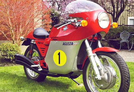 MV 750 Brutale engined 750 MAGNI replica. MV 750 Brutale engined 750 MAGNI replica.
