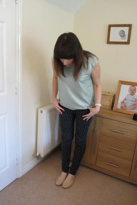Primark spotty jeans and mint foil top.