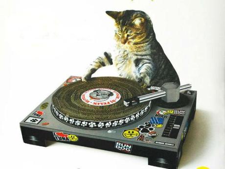 DJ Scratching Pad For The Hippest Cats In The Hood