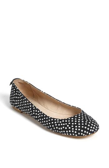 _6815462 What To Wear To Work This Summer