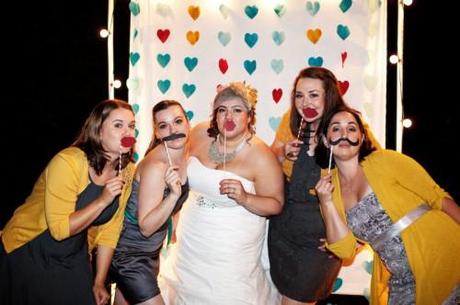 Ask Allie: I'm a Guest at a Wedding, What Should I Wear? Ask Allie: I'm a Guest at a Wedding, What Should I Wear?
