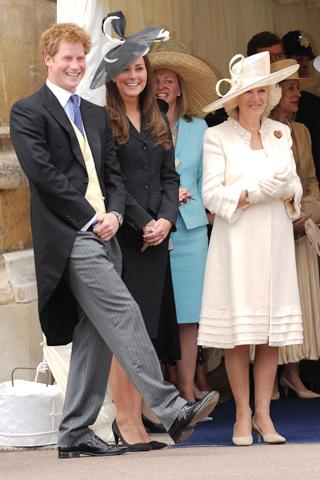 ROYAL ANNIVERSARY : Duchess Catherine of Cambridge Wedding Style.
