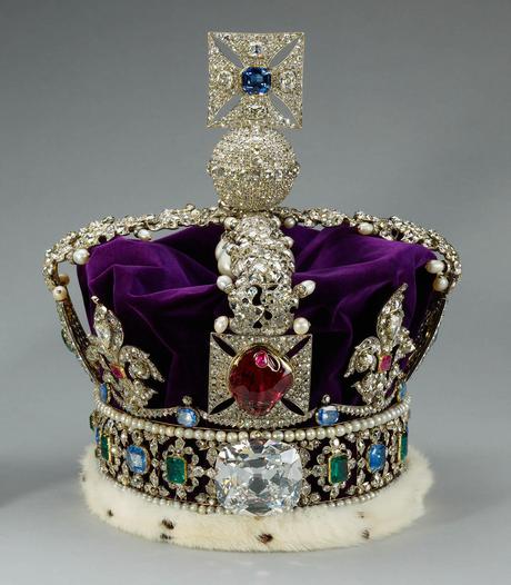 Cullinan I - The largest cut diamond in the world at 530 carats is located just above the rim of the royal crown.