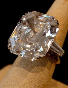 elizabeth-taylor-diamond-raymond-lee-jewelers Elizabeth Taylor, diamond, taylor burton diamond, raymond lee jewelers, big diamonds boca