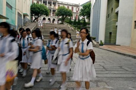One day in Macau, 'Las Vegas' of China, 2008 Ch_macau_school_girls_img_7670-800x533