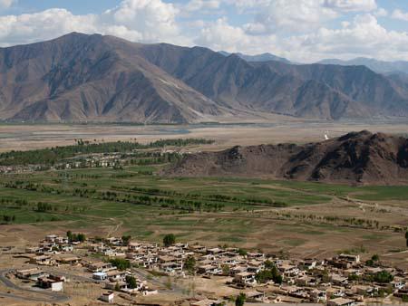 Views of Kyi-chu Valley and adjacent village