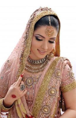 Wedding Makeup Ideas on Pakistani Bridal Makeup And Dresses Collection 2012   Paperblog