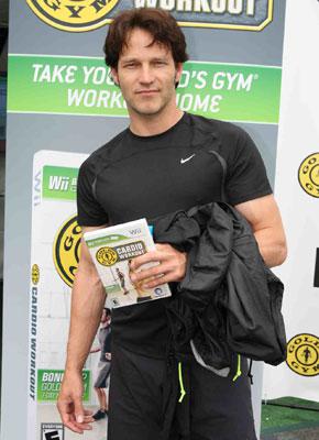 Stephen Moyer Starts True Blood Cast and Crew on Fitness Challenge
