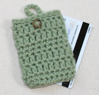 Free Simple Crochet Pattern:  Credit Card Holder Cozy