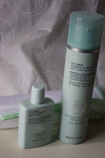 REVIEW: Liz Earle Cleanse and Polish Hot Cloth Cleanser