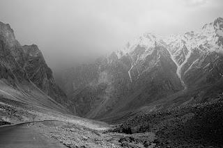 Dangerous Driving Roads on Earth Dangerous Driving Roads on Earth