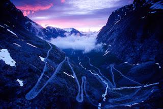 Dangerous Driving Roads on Earth Dangerous Driving Roads on Earth