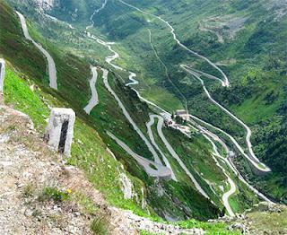 Dangerous Driving Roads on Earth Dangerous Driving Roads on Earth