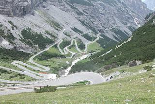Dangerous Driving Roads on Earth Dangerous Driving Roads on Earth