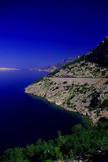 Dangerous Driving Roads on Earth Dangerous Driving Roads on Earth