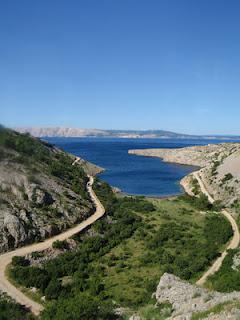 Dangerous Driving Roads on Earth Dangerous Driving Roads on Earth