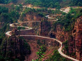 Dangerous Driving Roads on Earth Dangerous Driving Roads on Earth