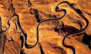 Dangerous Driving Roads on Earth Dangerous Driving Roads on Earth