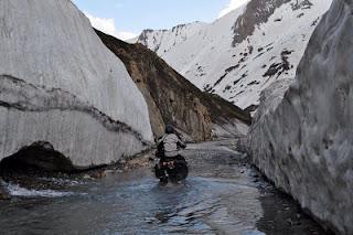 Dangerous Driving Roads on Earth Dangerous Driving Roads on Earth