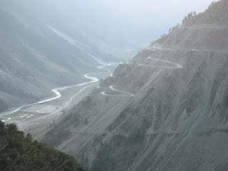 Dangerous Driving Roads on Earth Dangerous Driving Roads on Earth