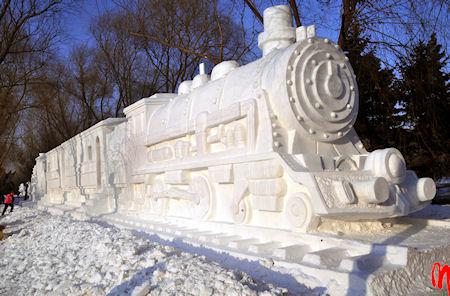 14 Spectacular Designs Created In Snow