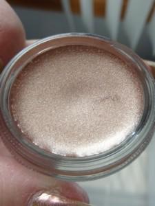 smashbox cream quartz The Pros and Cons of Smashbox Limitless 15 Hr. Wear Cream Shadows