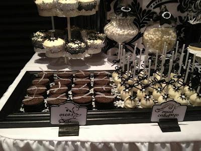 Black and White Elegant Table for 18th Birthday