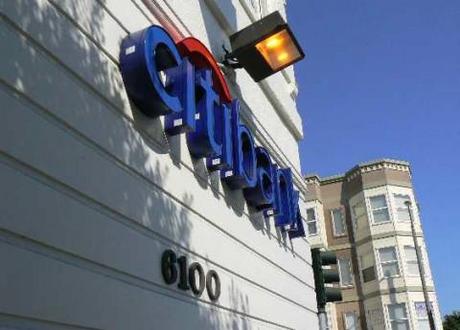 Citibank_KiwanjaKenBanks Citigroup was one of 15 major world banks to be downgraded in Moody's recent credit ratings changes