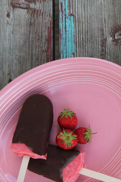 Chocolate Dipped Strawberry Creamsicles Chocolate Dipped Strawberry Creamsicles