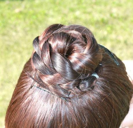 Tutorial: Braided Top Knot braidedtopknot