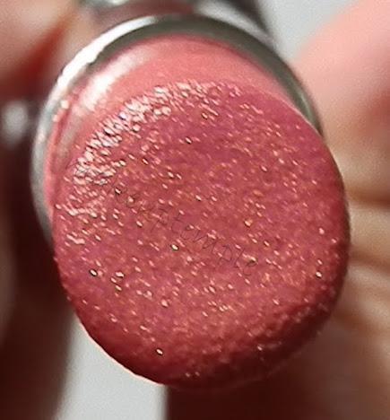 Swatches: Lips: Lip Stick : Revlon: Revlon Colour Bust Lip Butter 025 Peach Parfait Swatches