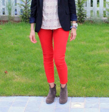 The red jeans The red jeans