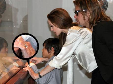 Angelina Jolie’s Finest Diamond Engagement Ring From Brad Pitt