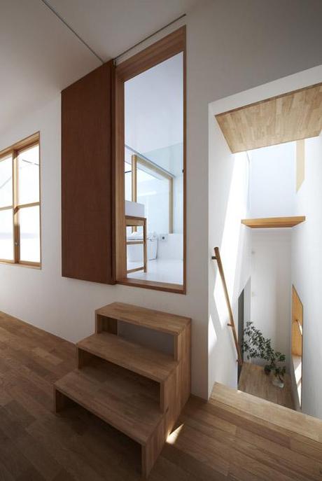 House in Futako Shinchi by Tato Architects 3