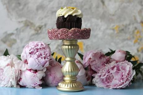 Single cupcake stand
