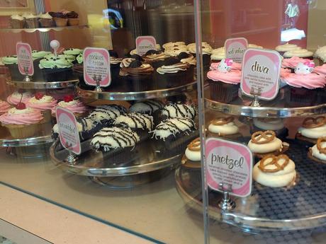 EAT: Cupcakes – Retro Bakery in Vancouver, BC