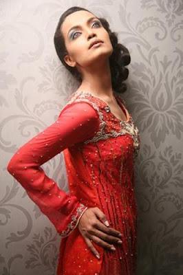 Model & Actress Amina Sheikh Profile & Pictures