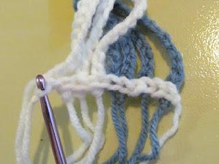 Free Crochet Pattern:  Chunky Twist Torsade Necklace
