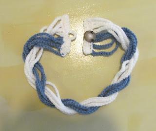 Free Crochet Pattern:  Chunky Twist Torsade Necklace